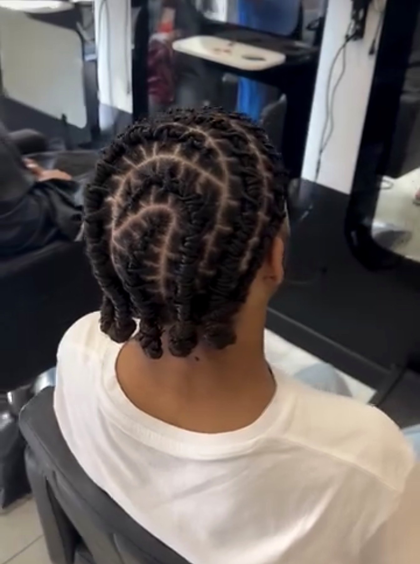 Twists courts réalisées chez FF Beauty