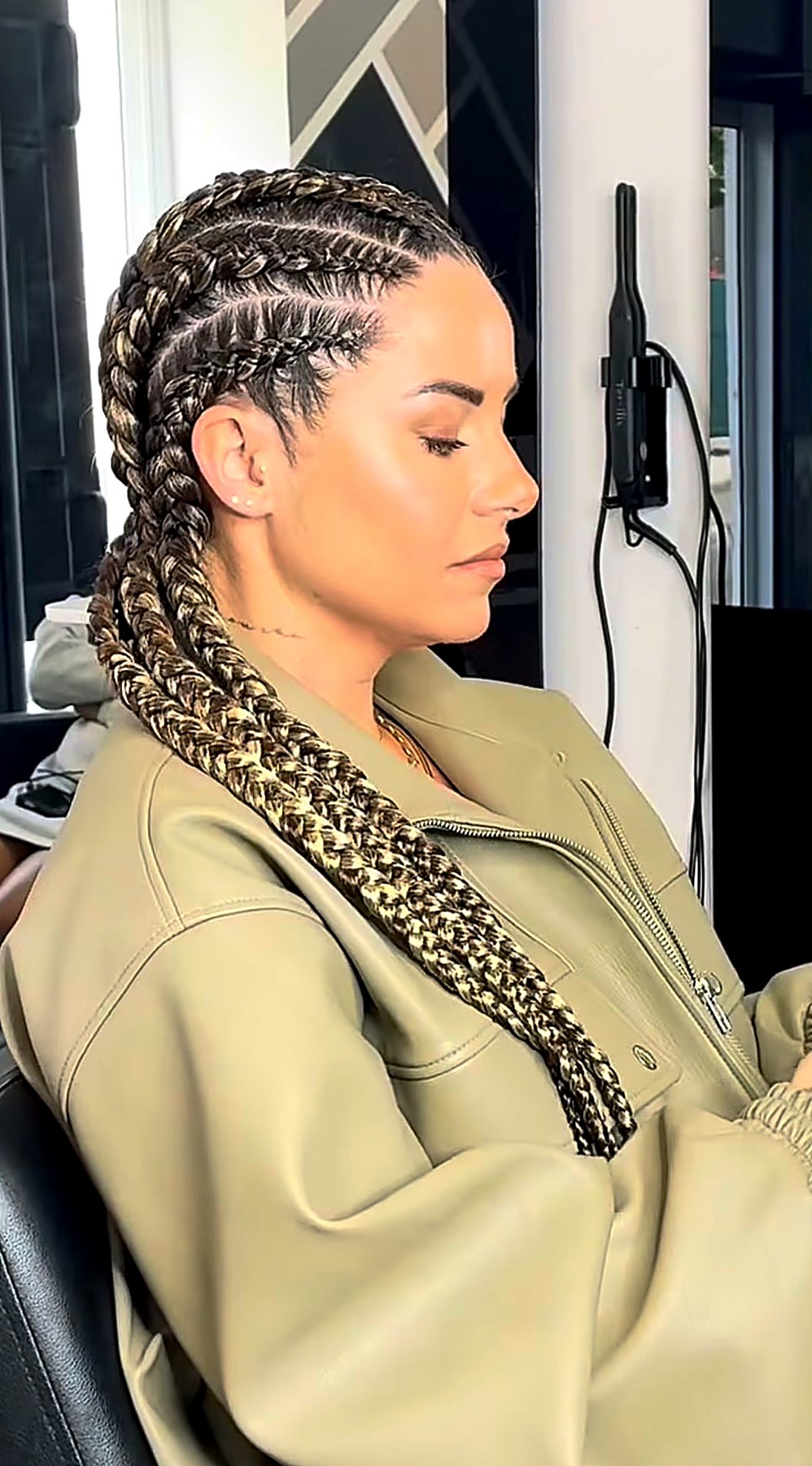 Cornrows méchées blond réalisées chez FF Beauty